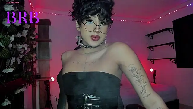 Онлайн чат XXX Heka_Prudence