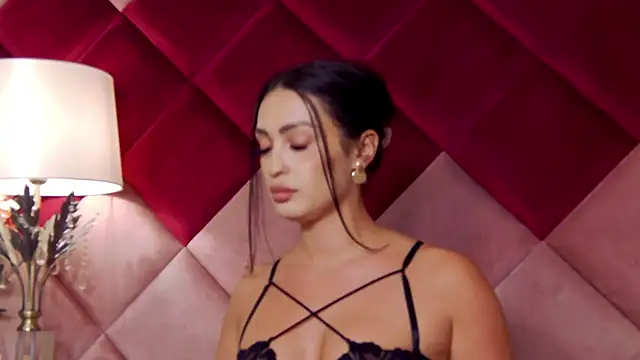 VictoriaLanes Adlı Modelin Canlı XXX Sohbeti