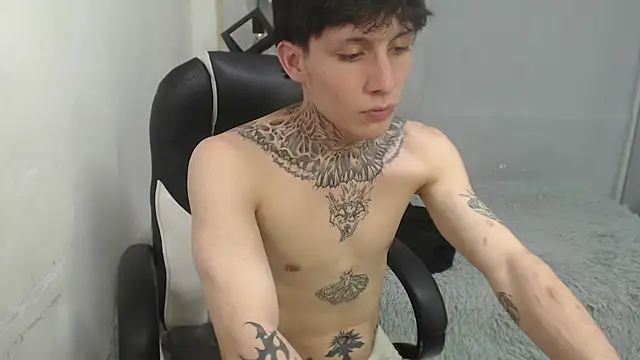 XXX chat uživo modela Cry_thereal