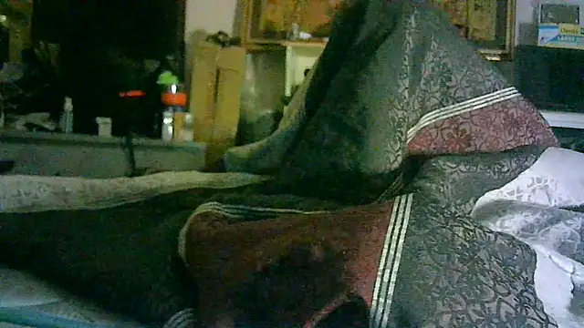 CR3M3_FIR3's Live XXX Chat