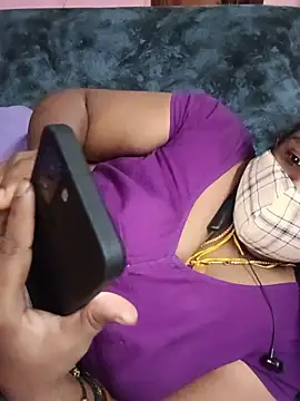 Tamil-lakhmi live XXX chat