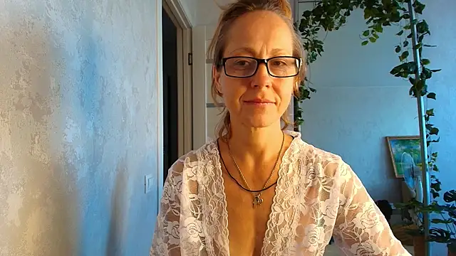 LioraWeiss live XXX chat