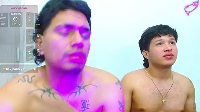 Chat +18 de Duolatinhot69 ao vivo