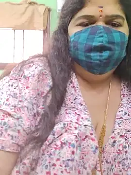 XXX chat uživo modela Tamil-mayasri
