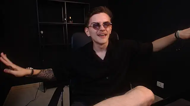 FelixStarkkのライブXXXチャット