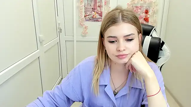 צ'אט XXX בשידור חי של BrielleStorm