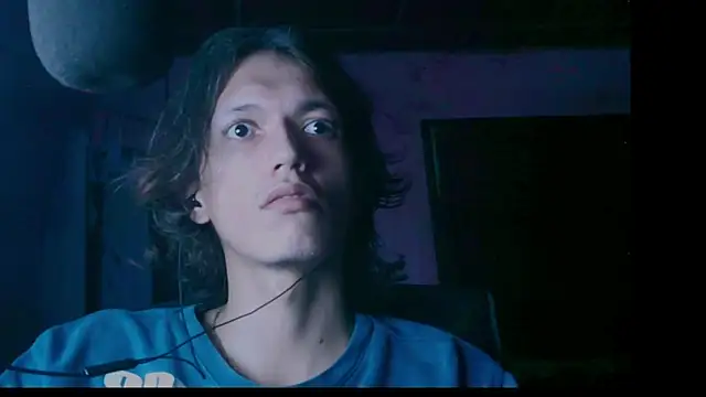 Chat +18 de cherryuwu ao vivo