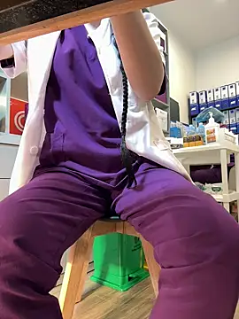 secretly_masturbating Adlı Modelin Canlı XXX Sohbeti
