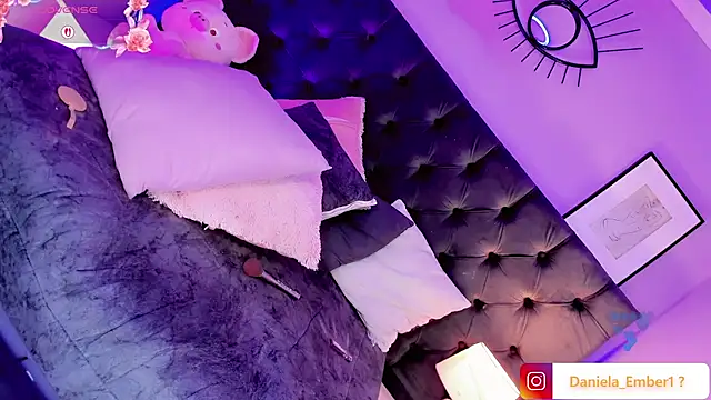 Amira_Ember লাইভ XXX চ্যাট