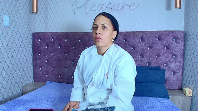 VALENTINA3x's Live XXX Chat