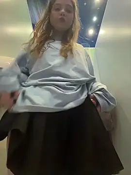 Lunabelle_ Adlı Modelin Canlı XXX Sohbeti