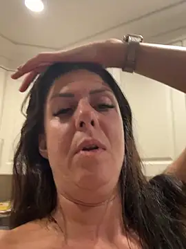 Chat XXX en directo de volcomchic4