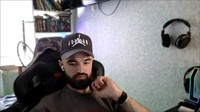Chat +18 de _Serious_Man ao vivo