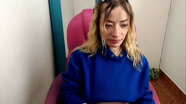 zoe_jones13's Live XXX Chat