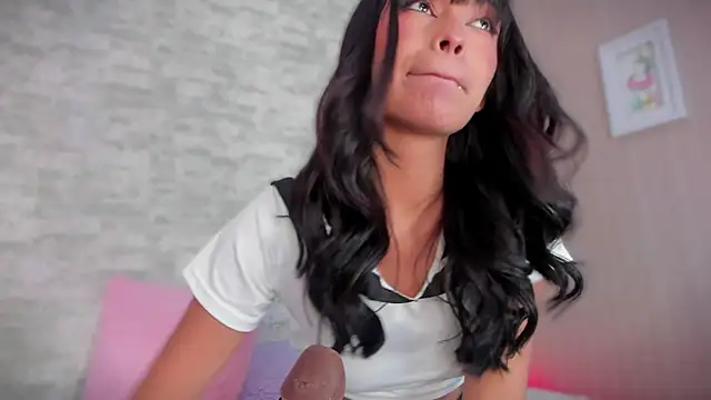 Chat XXX en directo de ayla_lux