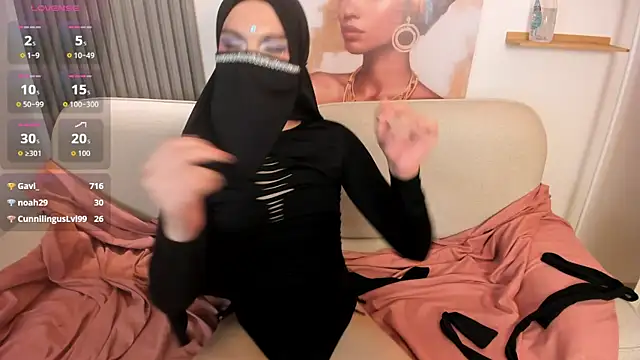 Candy_Noor Show in webcam