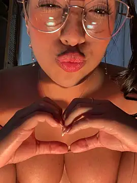Linda_Saenz_: απευθείας συνομιλία ΧΧΧ