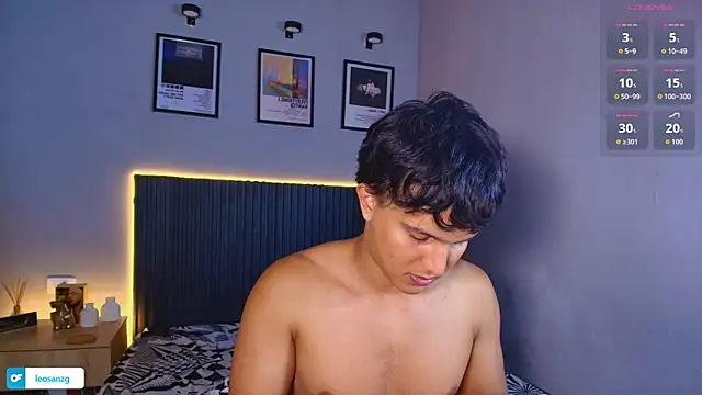 Leo_Savage_ Adlı Modelin Canlı XXX Sohbeti