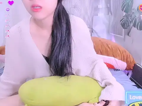 Chat +18 de julialy_ ao vivo