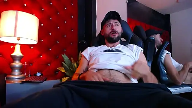 Erickpritz_xh লাইভ XXX চ্যাট