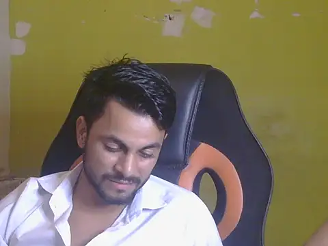 แชท XXX สดของ Stubborndesiboy