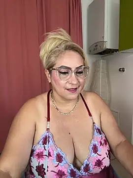 x_elena_x's Live XXX Chat