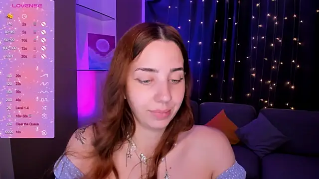 צ'אט XXX בשידור חי של CharliGrace_