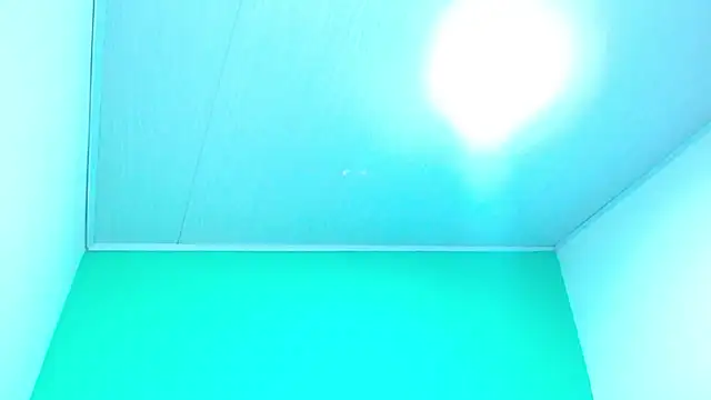 avaleri_cherry's Live XXX Chat