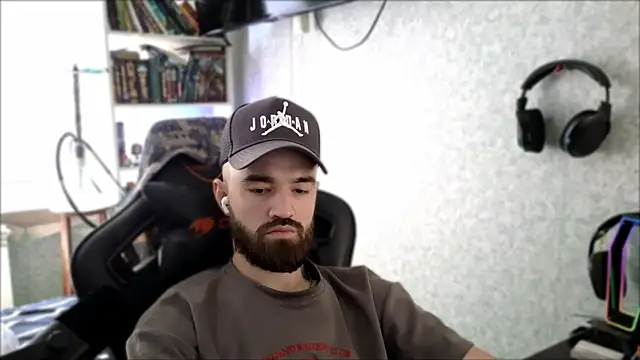 XXX chat uživo modela _Serious_Man