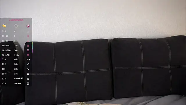 Chat +18 de QueenieMerow ao vivo