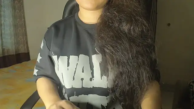 צ'אט XXX בשידור חי של queen_angel67