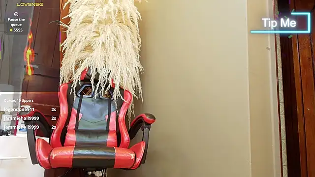 Angie_abby élő XXX-chatje