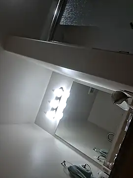 odz9inD webkamerás műsora