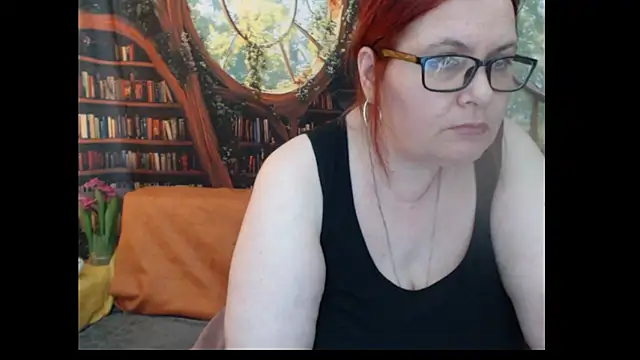PlayfullMature Chat XXX live