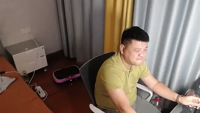 Chat +18 de zhang1118 ao vivo