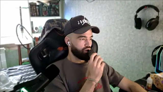Chat XXX Live _Serious_Man