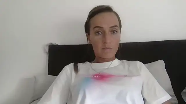 SportyBella_91 live XXX chat