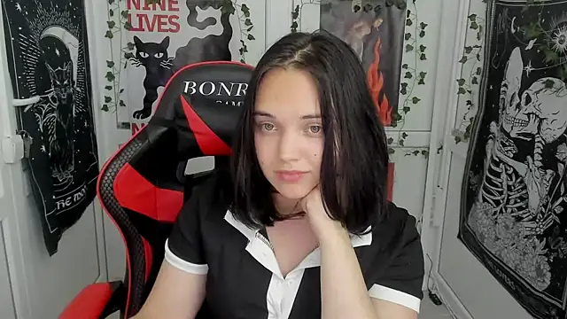 Chat XXX en directo de Caroline_cutte