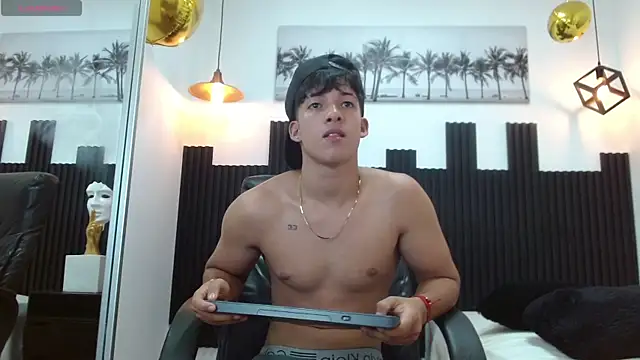 ren_storm Chat XXX in diretta