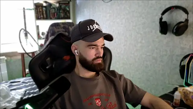 Živý XXX chat _Serious_Man
