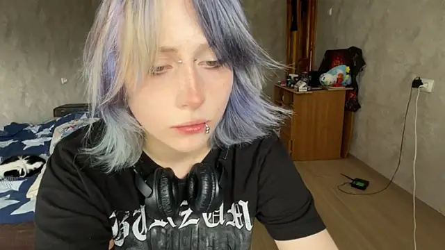 Shinecirtus22 Adlı Modelin Canlı XXX Sohbeti