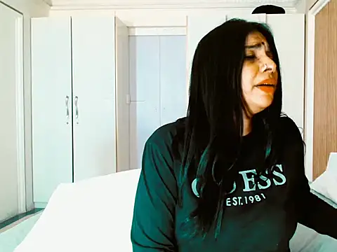 apishkagalmon's Live XXX Chat