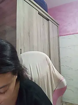 XXX chat uživo modela Beerrry