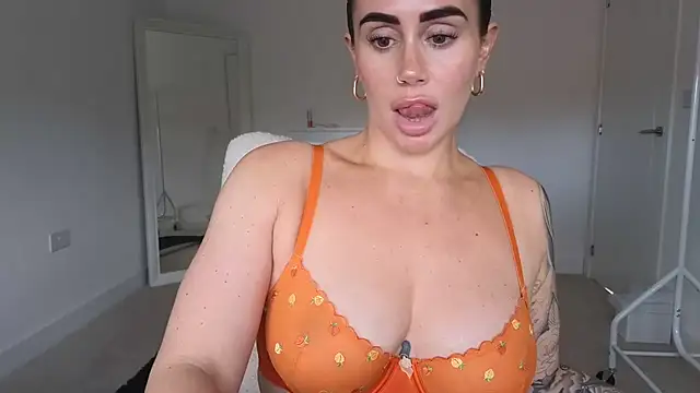LibbyLoveHeartx – Naživo XXX chat