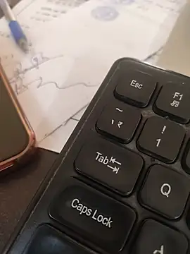 u_wan_me: διαδικτυακό σόου στην κάμερα