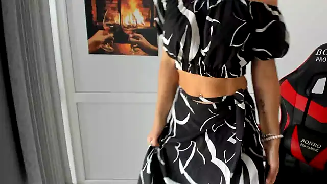 LilyDreamm Chat XXX in diretta