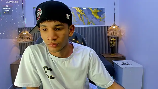 Онлайн чат XXX JDWhite18