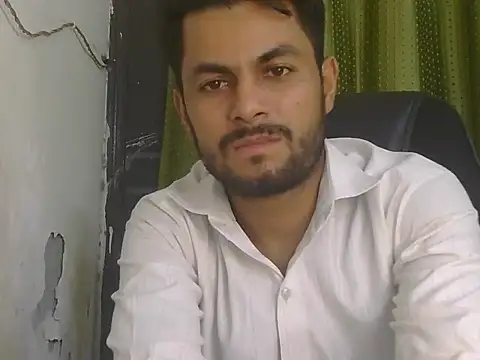 Stubborndesiboy Live XXX-chat