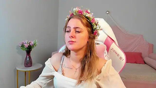 EllaBells' Live XXX Chat