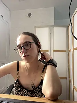 MartiniiSelenna Chat XXX live